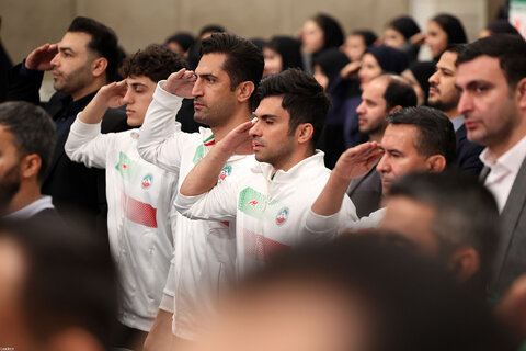 دیدار قهرمانان و مدال‌آوران ورزشی و المپیادهای علمی جهانی با رهبر معظم انقلاب