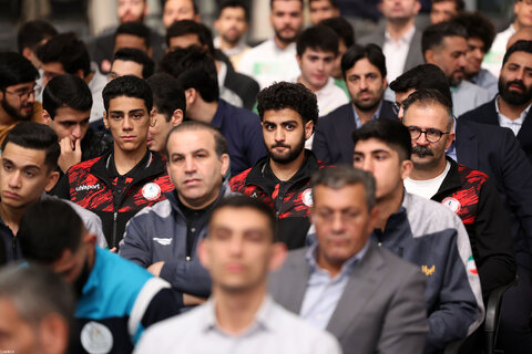 دیدار قهرمانان و مدال‌آوران ورزشی و المپیادهای علمی جهانی با رهبر معظم انقلاب