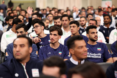 دیدار قهرمانان و مدال‌آوران ورزشی و المپیادهای علمی جهانی با رهبر معظم انقلاب