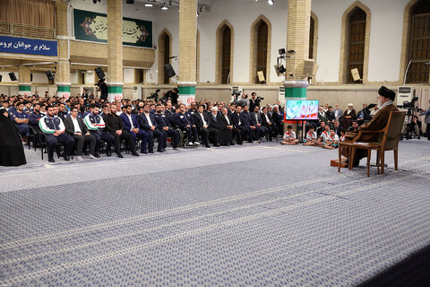 دیدار قهرمانان و مدال‌آوران ورزشی و المپیادهای علمی جهانی با رهبر معظم انقلاب