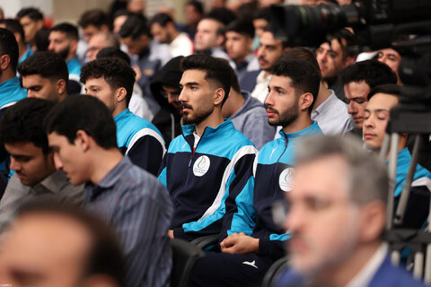 دیدار قهرمانان و مدال‌آوران ورزشی و المپیادهای علمی جهانی با رهبر معظم انقلاب