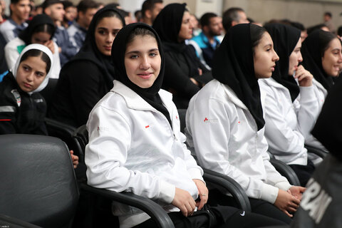 دیدار قهرمانان و مدال‌آوران ورزشی و المپیادهای علمی جهانی با رهبر معظم انقلاب