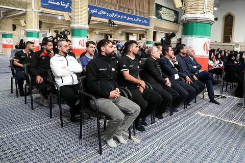 دیدار قهرمانان و مدال‌آوران ورزشی و المپیادهای علمی جهانی با رهبر معظم انقلاب