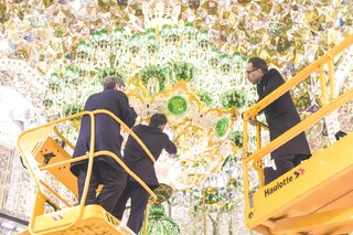 آفرینش نور در آستان خورشید