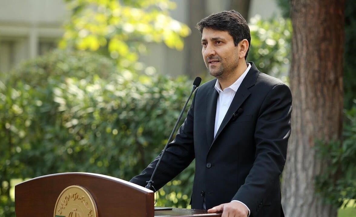 وزیر ارتباطات: توسعه فیبر نوری اولویت اصلی رفع مشکل آنتن‌دهی است