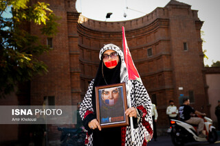 تجمع اعتراضی مقابل سفارت فرانسه در تهران