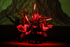 صحنه گفت‌وگوی نسل امروز با حماسه ملی