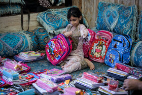 گزارش تصویری | توزیع بسته های تحصیلی در روستاهای سیستان و بلوچستان