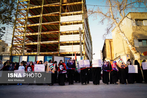 تجمع اعتراضی مقابل سفارت فرانسه در تهران