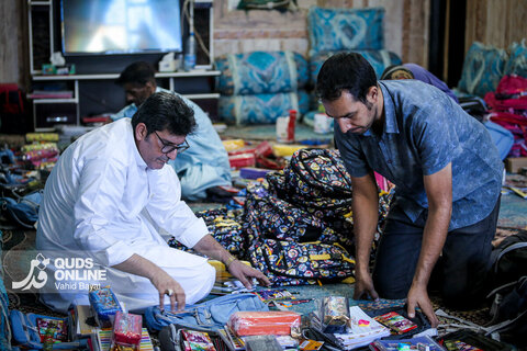 توزیع بسته های تحصیلی در روستاهای سیستان و بلوچستان