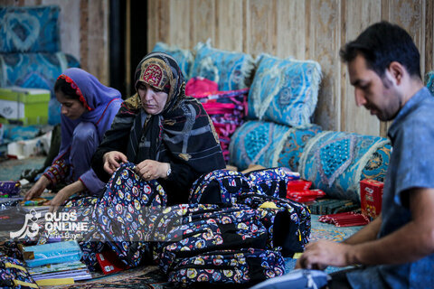 توزیع بسته های تحصیلی در روستاهای سیستان و بلوچستان