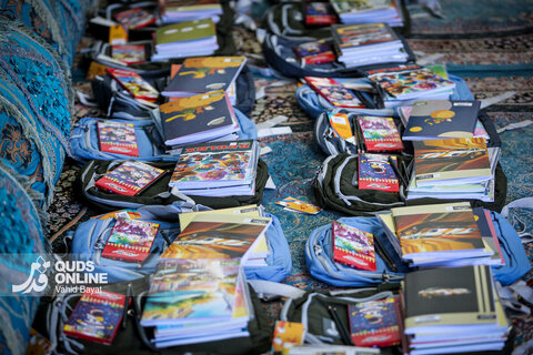 توزیع بسته های تحصیلی در روستاهای سیستان و بلوچستان