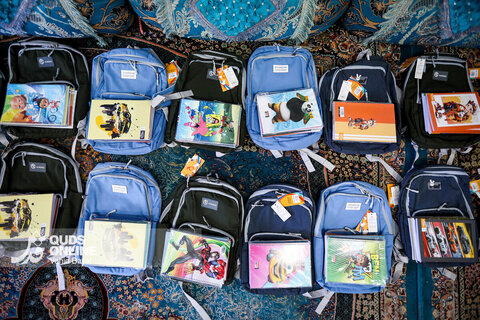 توزیع بسته های تحصیلی در روستاهای سیستان و بلوچستان