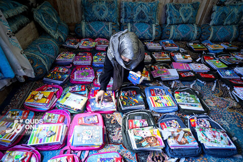 توزیع بسته های تحصیلی در روستاهای سیستان و بلوچستان