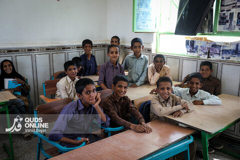 توزیع بسته های تحصیلی در روستاهای سیستان و بلوچستان