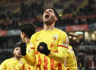 درخواست غرامت ۲۷۰ میلیاردی علی کریمی!