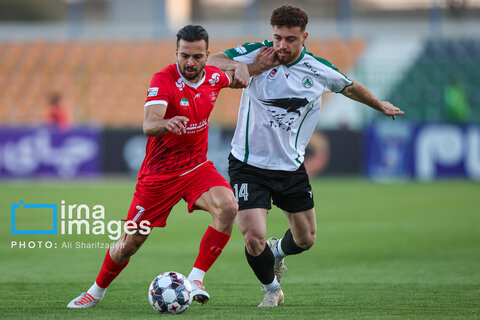 لیگ برتر فوتبال- پرسپولیس و ذوب آهن