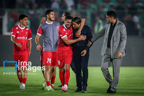 لیگ برتر فوتبال- پرسپولیس و ذوب آهن
