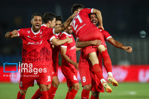 لیگ برتر فوتبال- پرسپولیس و ذوب آهن