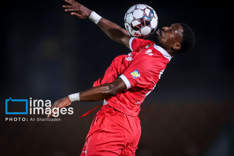 لیگ برتر فوتبال- پرسپولیس و ذوب آهن