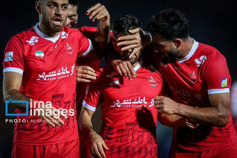 لیگ برتر فوتبال- پرسپولیس و ذوب آهن