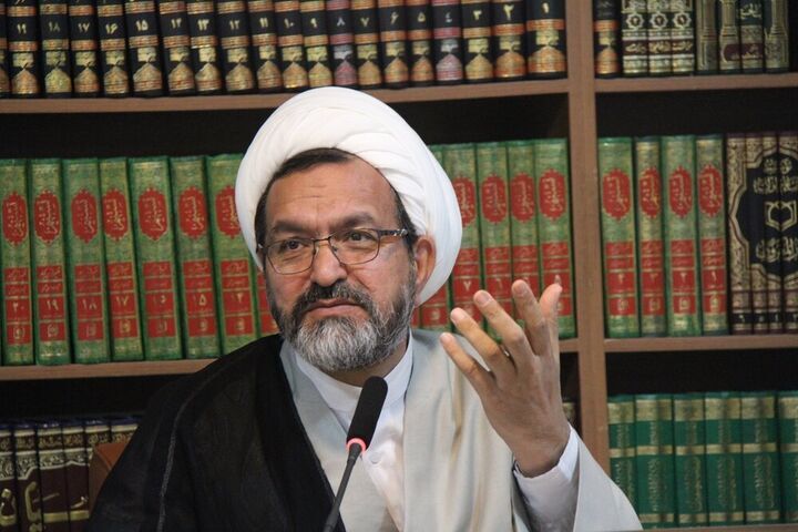 مدیر مجتمع عالی آموزشی پژوهشی تبلیغ بیان کرد: مساجد باید از کارکرد حداقلی عبور و کنشگری اجتماعی خود را احیا کنند