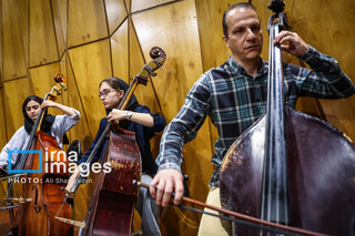 تمرین ارکستر موسیقی ملی ایران