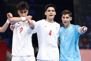 پیروزی پسران فوتسال ایران مقابل عربستان با ۱۴ گل/ شاگردان صانعی در نیمه‌نهایی