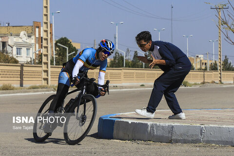 عکس روز | لیگ برتر دوچرخه‌سواری سرعت بانوان - کرمان
