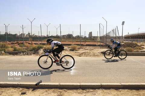 عکس روز | لیگ برتر دوچرخه‌سواری سرعت بانوان - کرمان