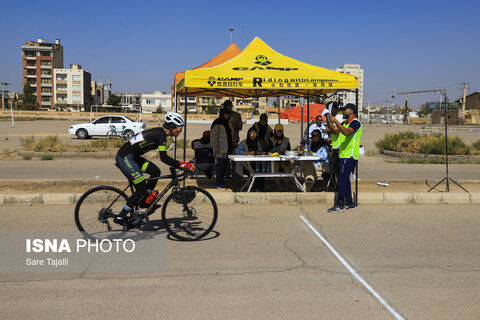 عکس روز | لیگ برتر دوچرخه‌سواری سرعت بانوان - کرمان