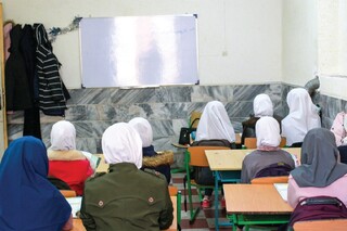 هشدار درباره مرگ مدرسه / معلمان به کارگران فرهنگی بدل شده‌اند