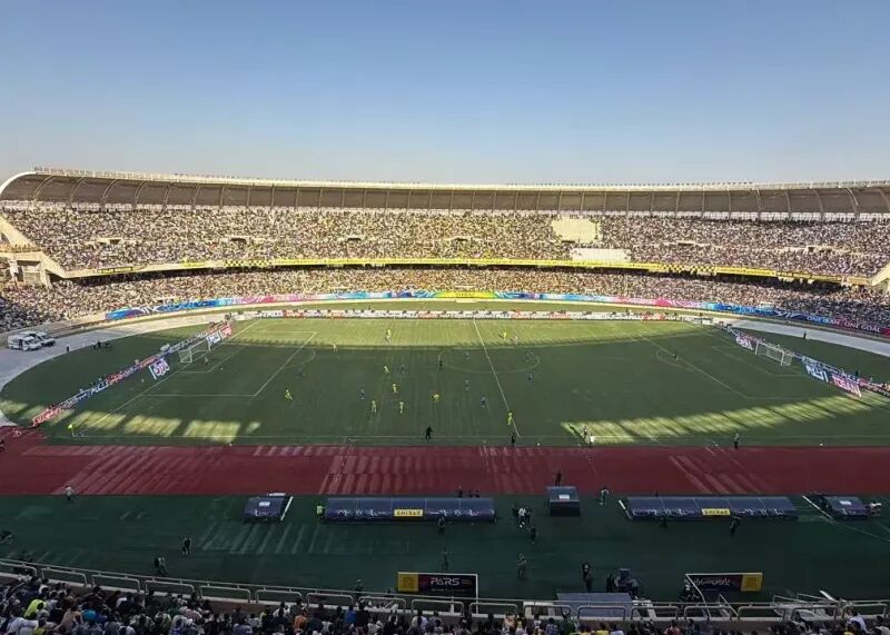 زیبا در ظاهر، ناتوان در میزبانی از بازی‌های بزرگ/ وضعیت نگران‌کننده ورزشگاه پارس برای میزبانی از شهرآورد