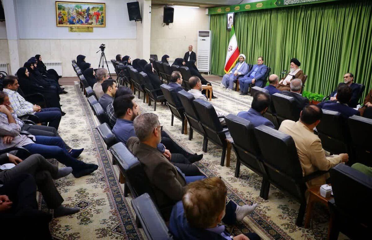 آیت‌الله علم‌الهدی: پرستاری شغل نیست بلکه حرفه‌ای مقدس است