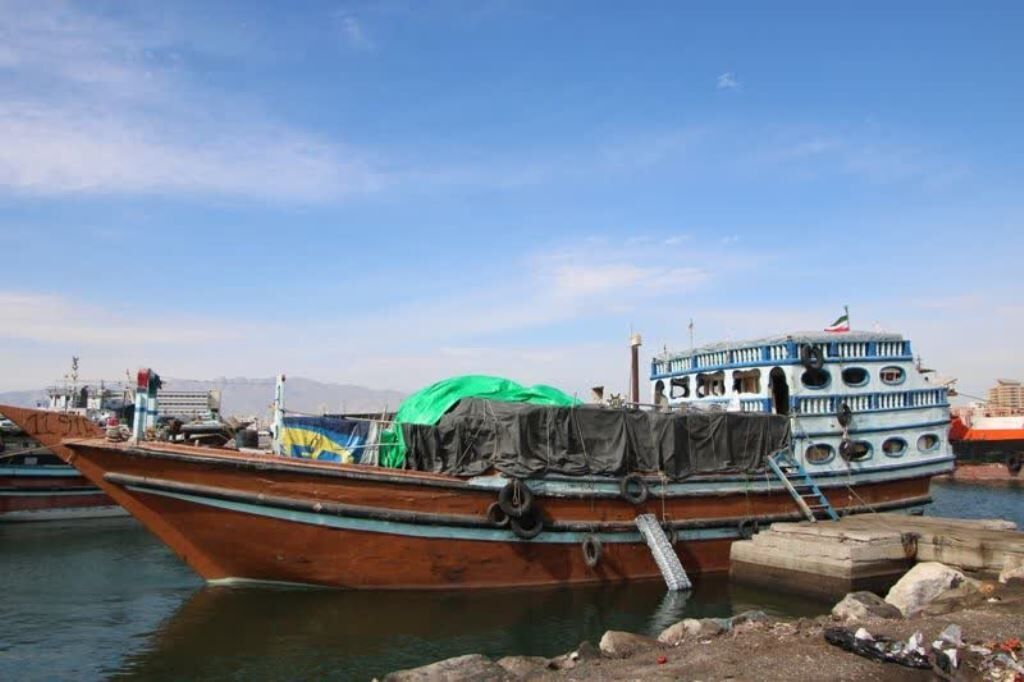 شناور قاچاق ۵۰ میلیارد ریالی در تور نیروهای دریابانی هرمزگان