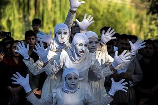 تئاتر خیابانی در ایران؛ از ظهور تا چالش‌ها و چشم‌اندازها