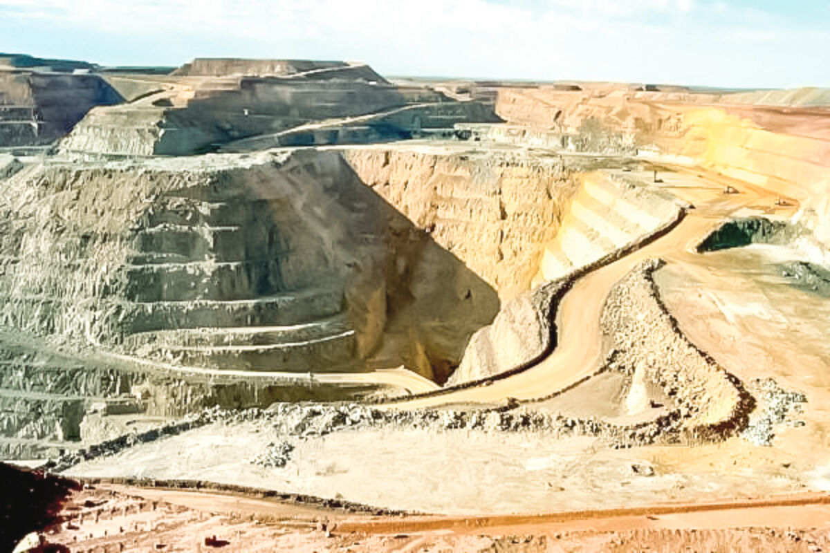 پیشنهاد ایجاد شهرک صنعتی معدنی مرزی با تسهیل‌گری دولت