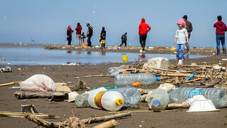 زخم زباله بر چهره نیلگون خلیج فارس؛ فریاد سواحل قشم برای نجات