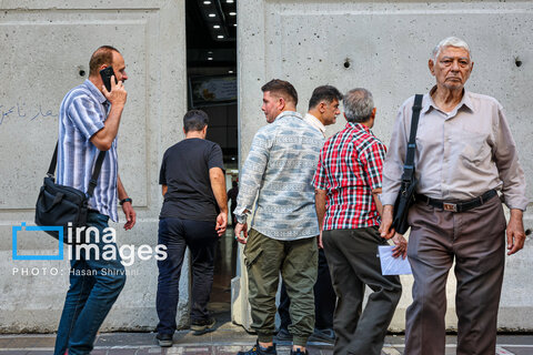 عکس روز | پلمب مراکز تجاری «خیابان جمهوری»