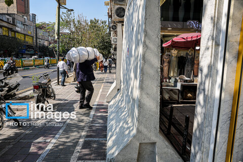 عکس روز | پلمب مراکز تجاری «خیابان جمهوری»