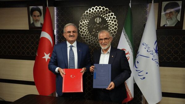 امضای تفاهم‌نامه همکاری‌های امنیتی ایران و ترکیه