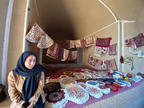 شفیع آباد؛ روستایی که با دستان زنانش جهانی شد