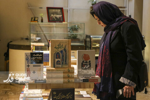 گزارش تصویری | جشن امضا و رونمایی کتاب «پایداری ایرانی» برگزار شد