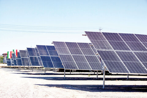 آغاز عملیات ساخت ۲۸ نیروگاه خورشیدی اداری در سیستان و بلوچستان