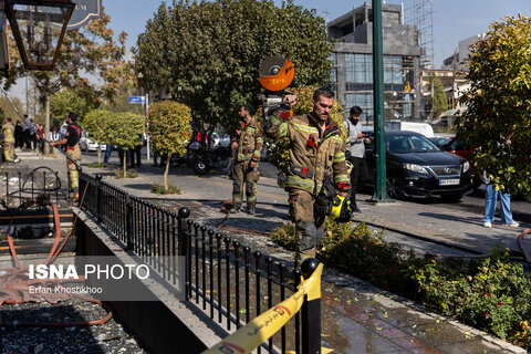 گزارش تصویری | آتش‌سوزی یک رستوران در شهرک غرب