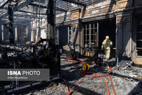 گزارش تصویری | آتش‌سوزی یک رستوران در شهرک غرب