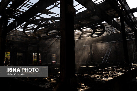 گزارش تصویری | آتش‌سوزی یک رستوران در شهرک غرب