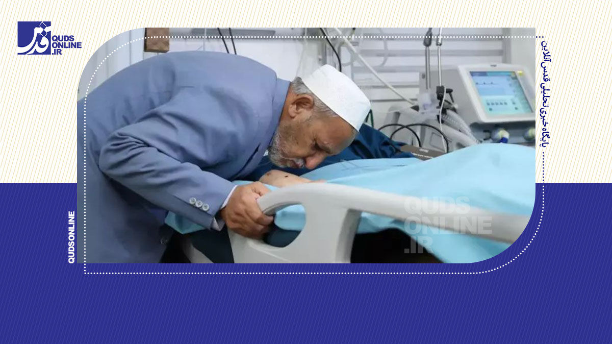 فیلم | لحظه تلخ بوسیدن دست صابر کاظمی توسط پدرش در آی‌سی‌یو بیمارستان