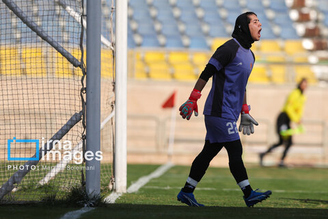 عکس روز | لیگ برتر فوتبال زنان - پرسپولیس و خاتون بم