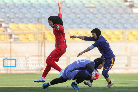 عکس روز | لیگ برتر فوتبال زنان - پرسپولیس و خاتون بم